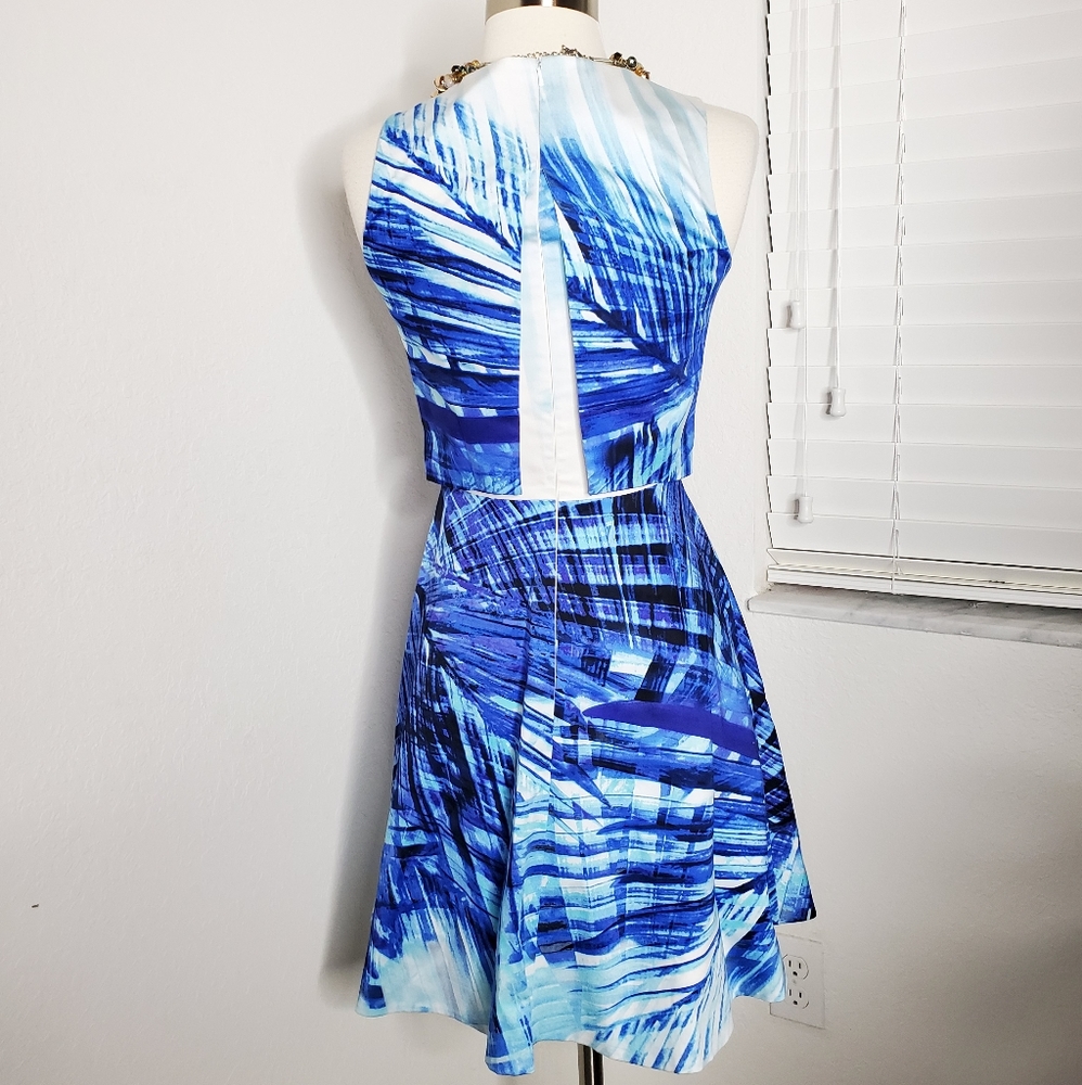 KAREN MILLEN Blue Palm Print Dress 2. - Picture 6 of 8